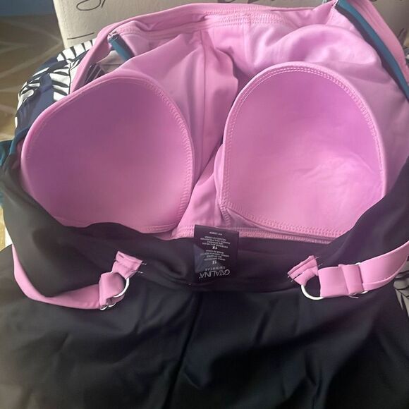 Catalina Color Block High Neck One Piece Swimsuit sz 1X - Picture 5 of 7